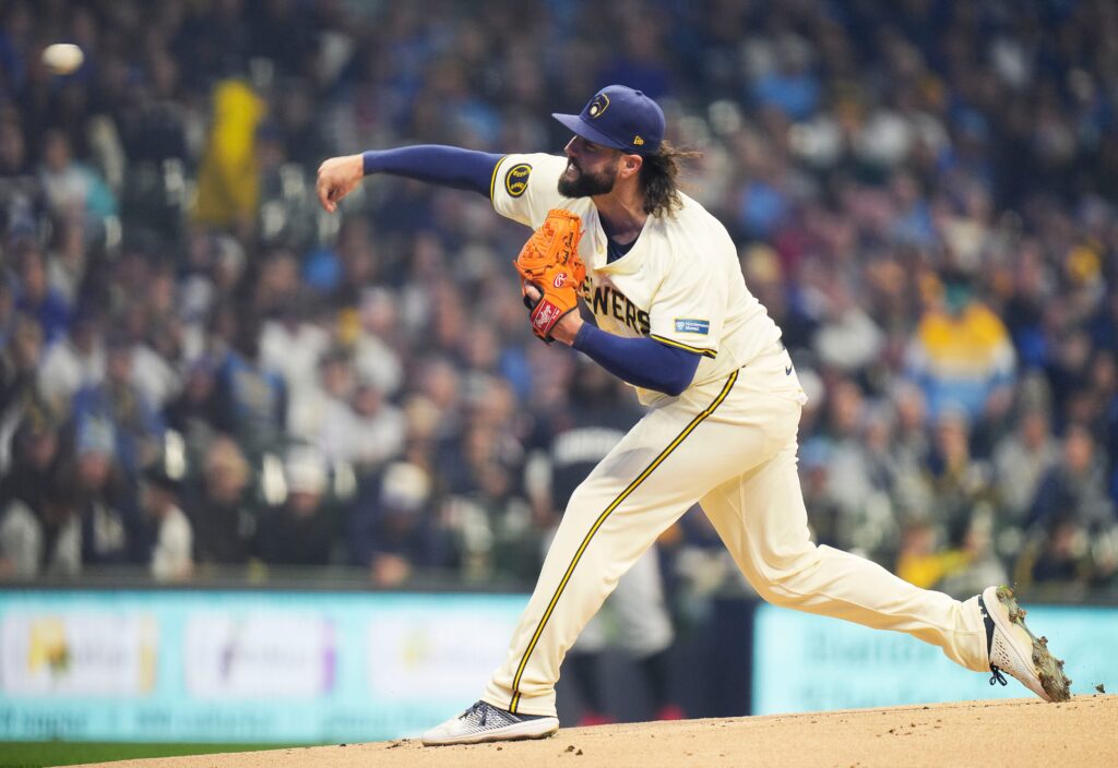 The Opener: Brewers, Mariners, Rangers, MLBTR Chat