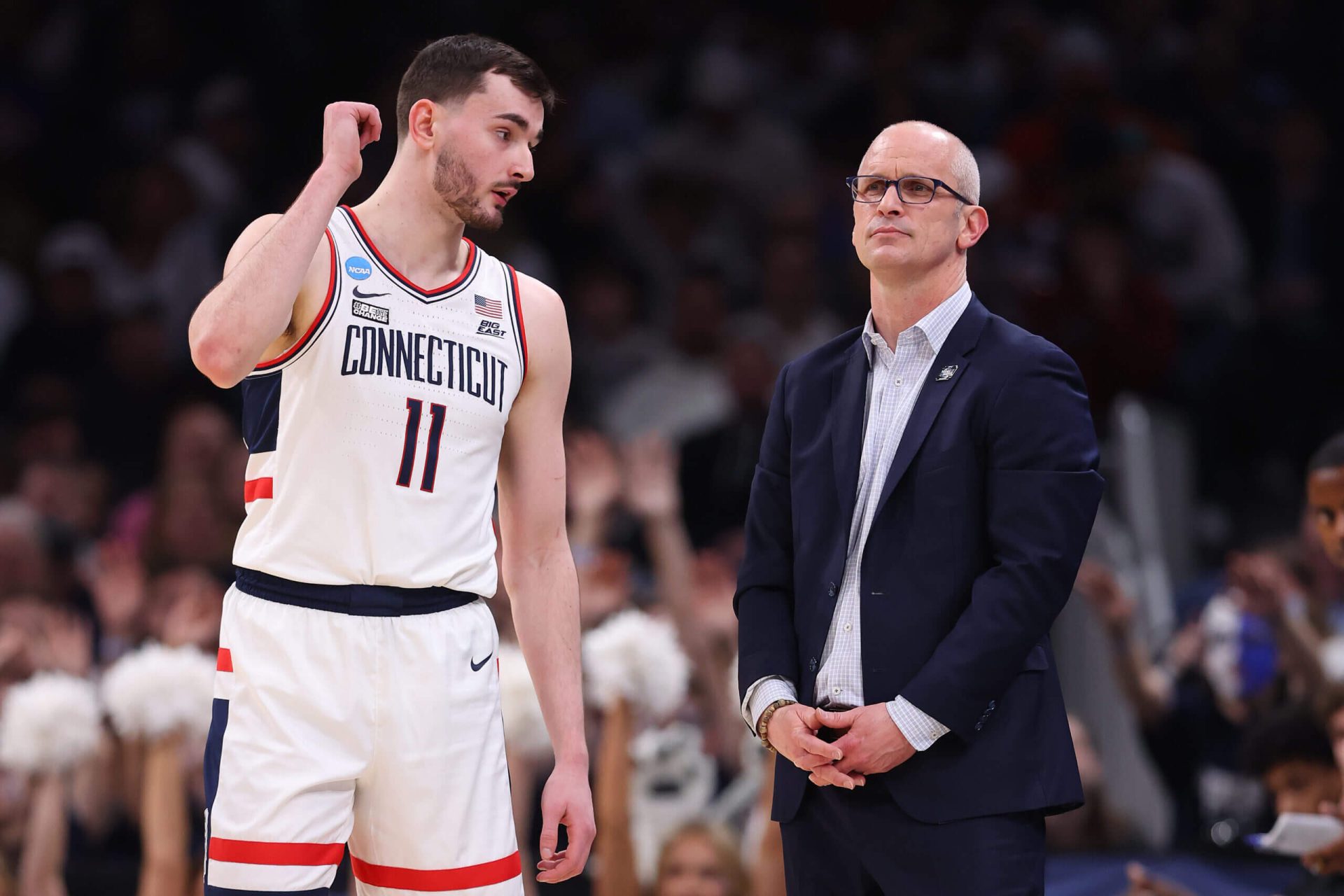 UConn vs. Alabama expert picks: Spread, odds, projections for Final Four matchup