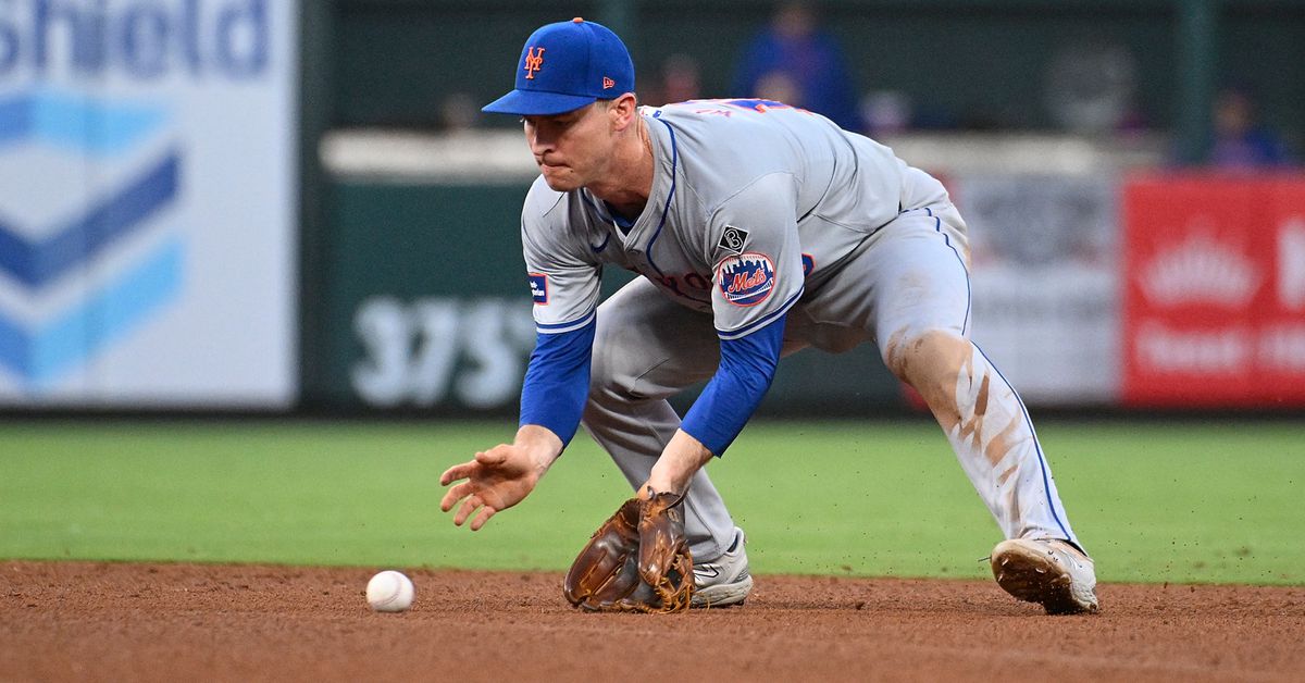 Atlanta Braves News: Joey Wendle addition, Darius Vines optioned, more