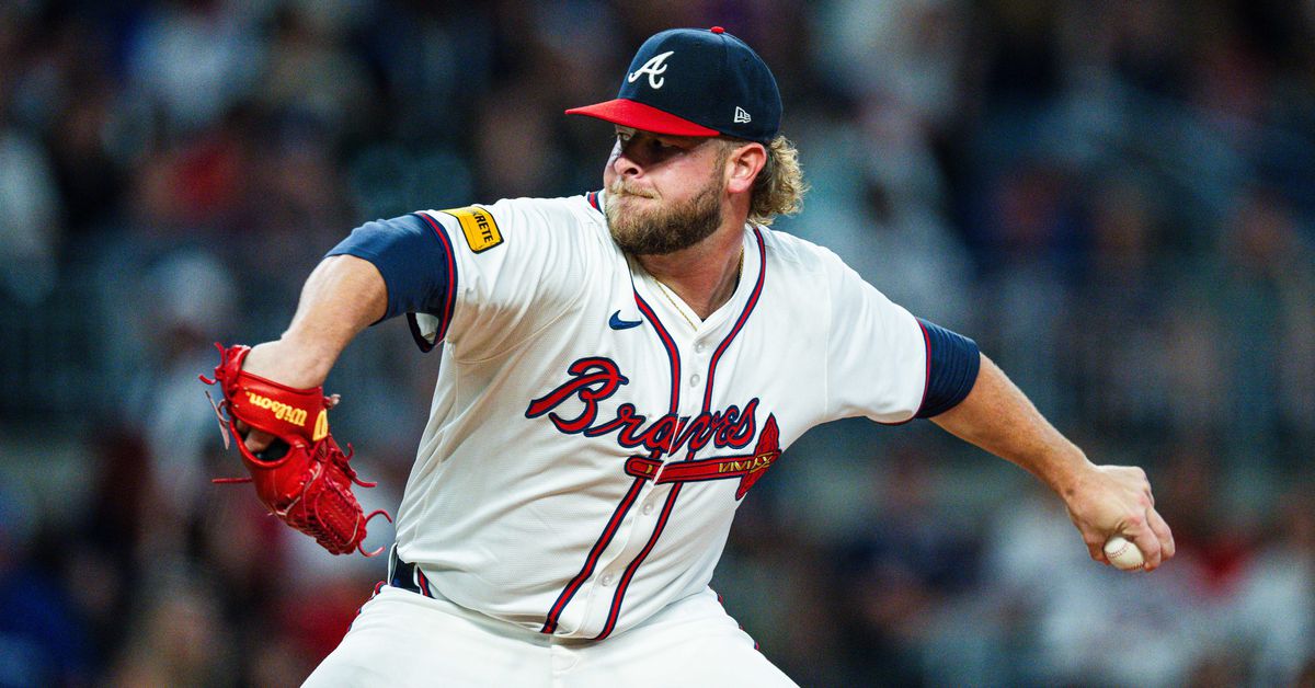 Braves place A.J. Minter on 15-day injured list, recall Jimmy Herget