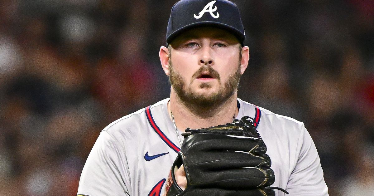 Braves place Tyler Matzek on 15-day injured list, recall Ray Kerr
