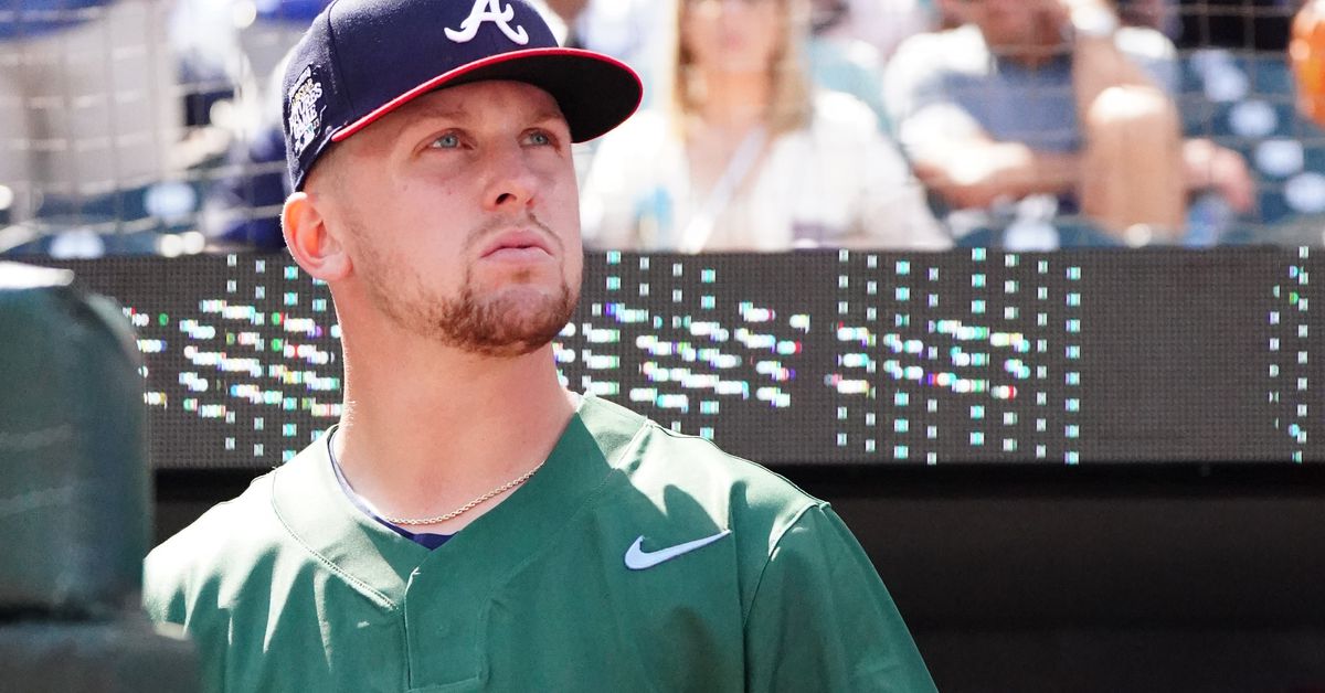 Braves select contract of Spencer Schwellenbach, option Jimmy Herget