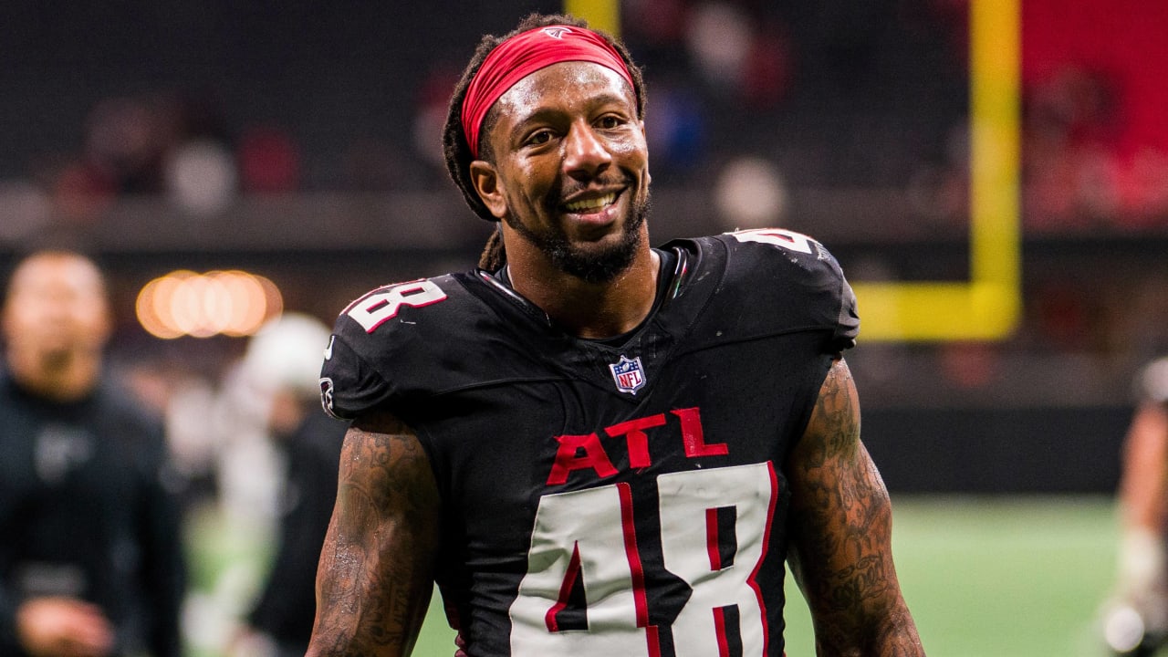 Chargers sign pass rusher Bud Dupree to two-year deal worth up to $10 million