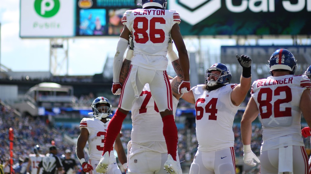 Darius Slayton returns to New York Giants amid contract dispute