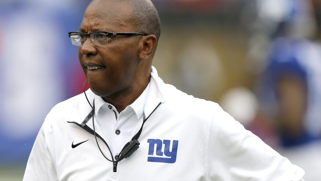 Giants’ Ronnie Barnes preaches resiliency in commencement speech