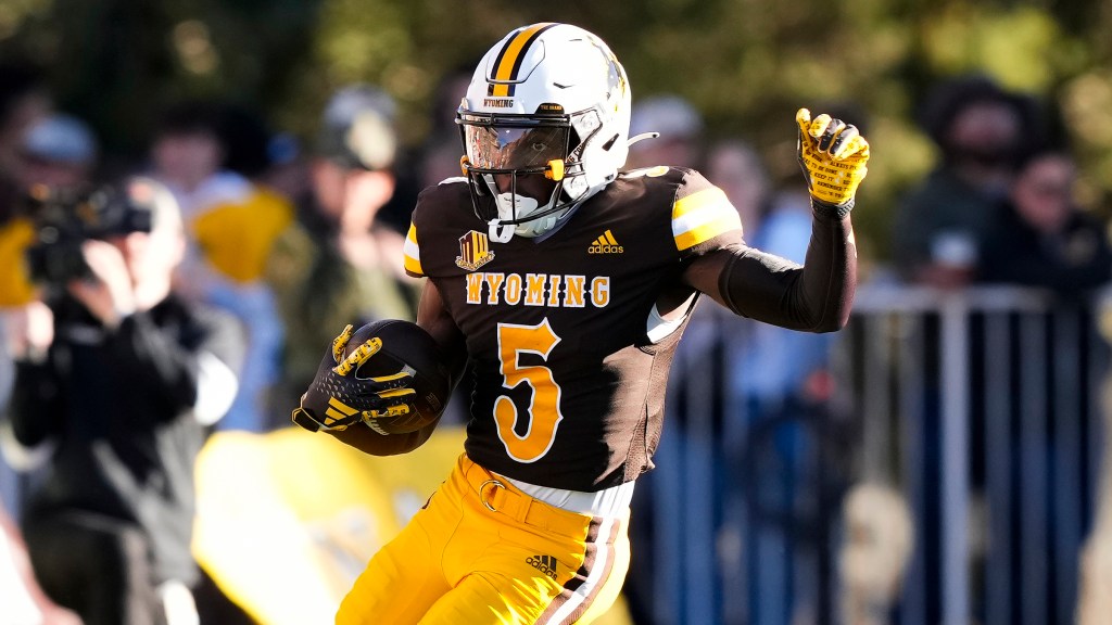 Giants officially sign 8 undrafted rookies, waive Deon Jackson