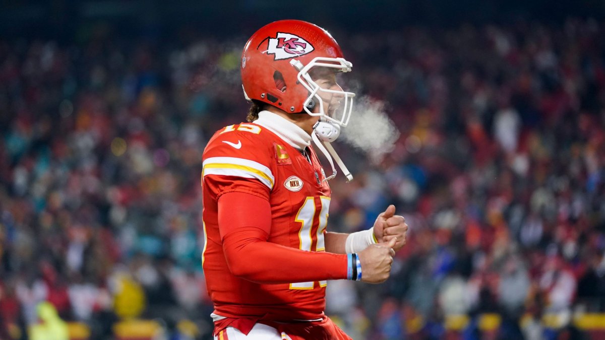 PFF Quarterback Rankings: All 32 starters ahead of the 2024 NFL season | NFL News, Rankings and Statistics