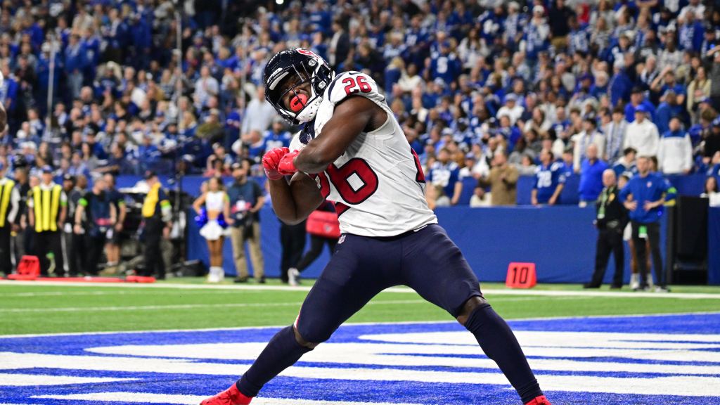 PFF ranks Giants’ Devin Singletary among worst starting RBs in NFL