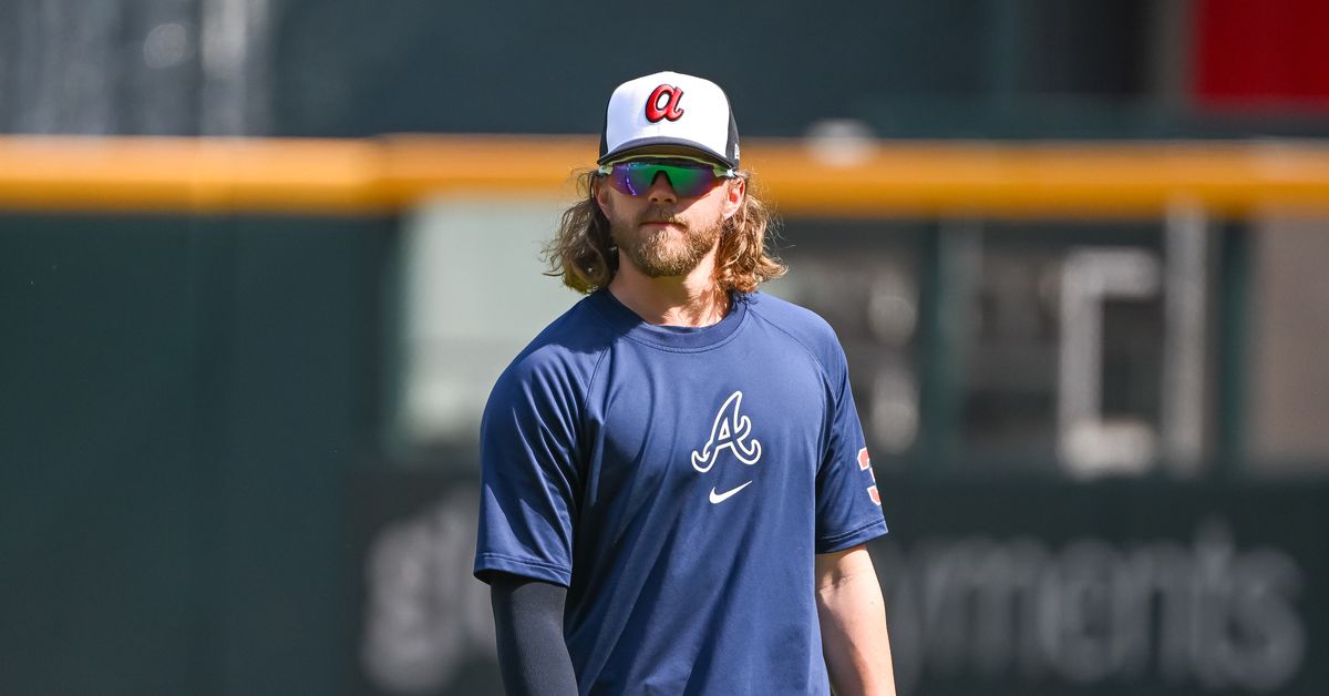 Pierce Johnson resumes throwing, Tyler Matzek shut down