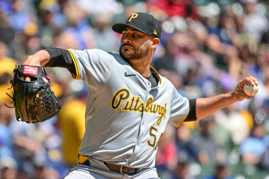 Pirates Place Martín Pérez, Joey Bart On Injured List