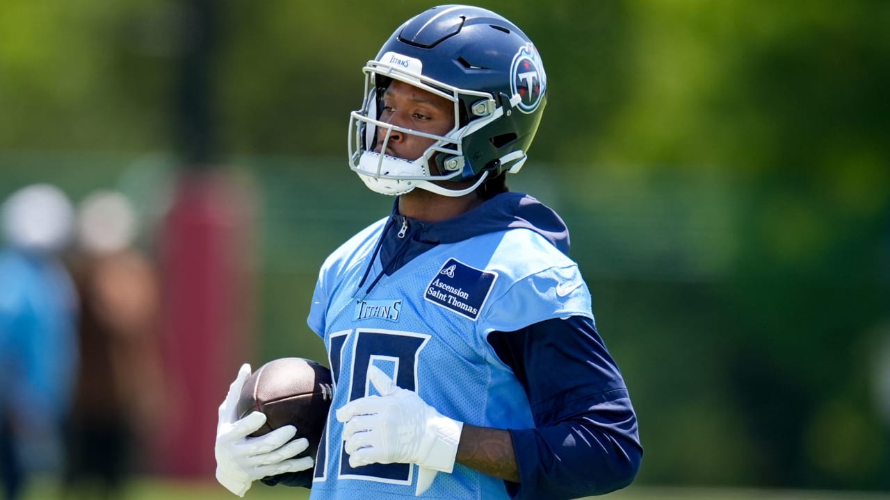 Titans WR DeAndre Hopkins on additions of Calvin Ridley, Tyler Boyd: 'I am trying to outcompete them'