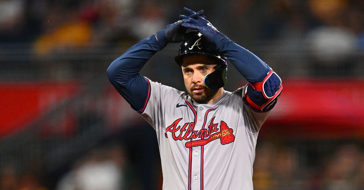 Travis d’Arnaud back in the lineup as Braves continue series with Nationals