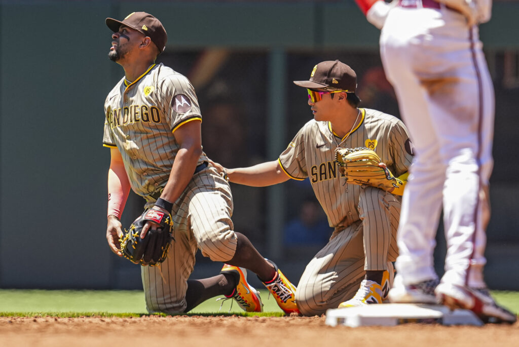 Xander Bogaerts To Miss Significant Time Due To Shoulder Fracture