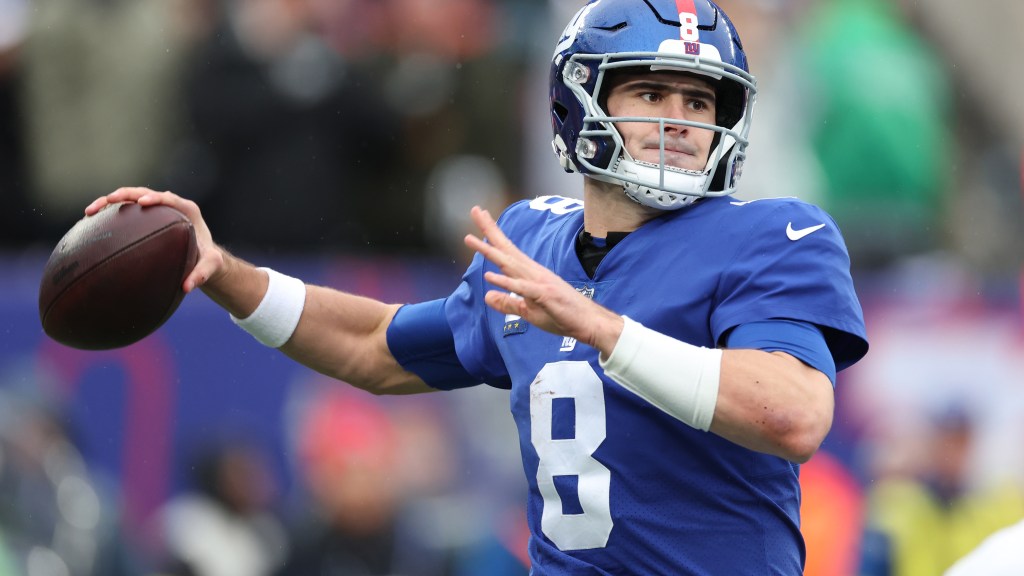 All 32 NFL teams (including New York Giants) ranked by their QB room