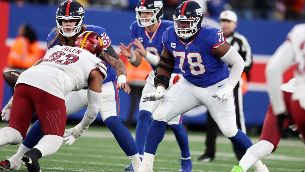 All 32 NFL teams (including Giants) ranked by their offensive line