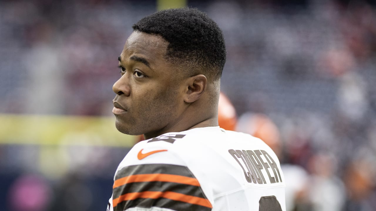 Amari Cooper, seeking new contract, absent from Browns' mandatory minicamp