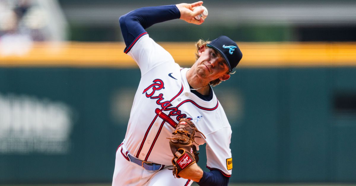 Braves place Hurston Waldrep on 15-day injured list, recall Daysbel Hernandez