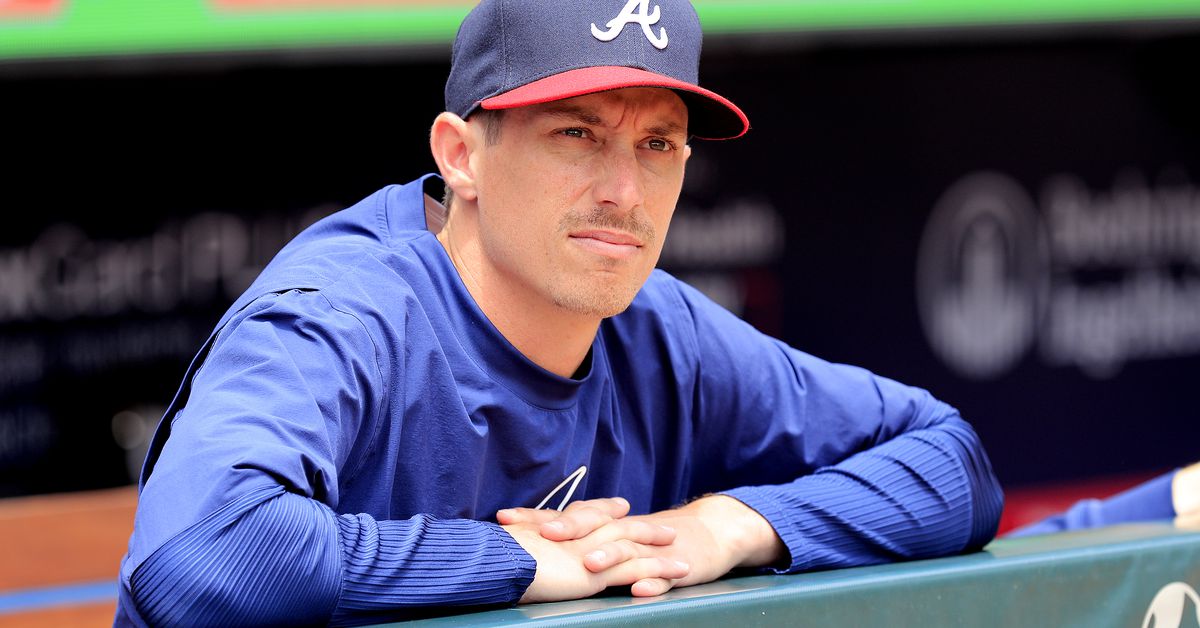 Braves place Jimmy Herget on injured list, recall Daysbel Hernandez