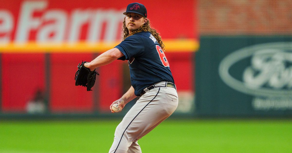 Braves select contract of Grant Holmes, option Ray Kerr to Gwinnett
