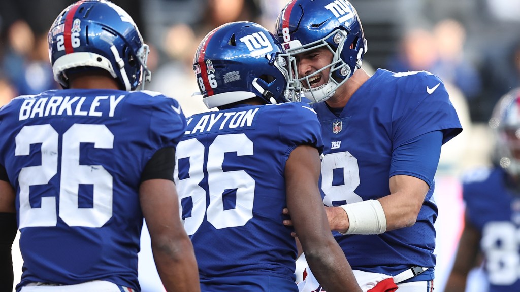 Daniel Jones hosts Giants teammates for workouts in North Carolina