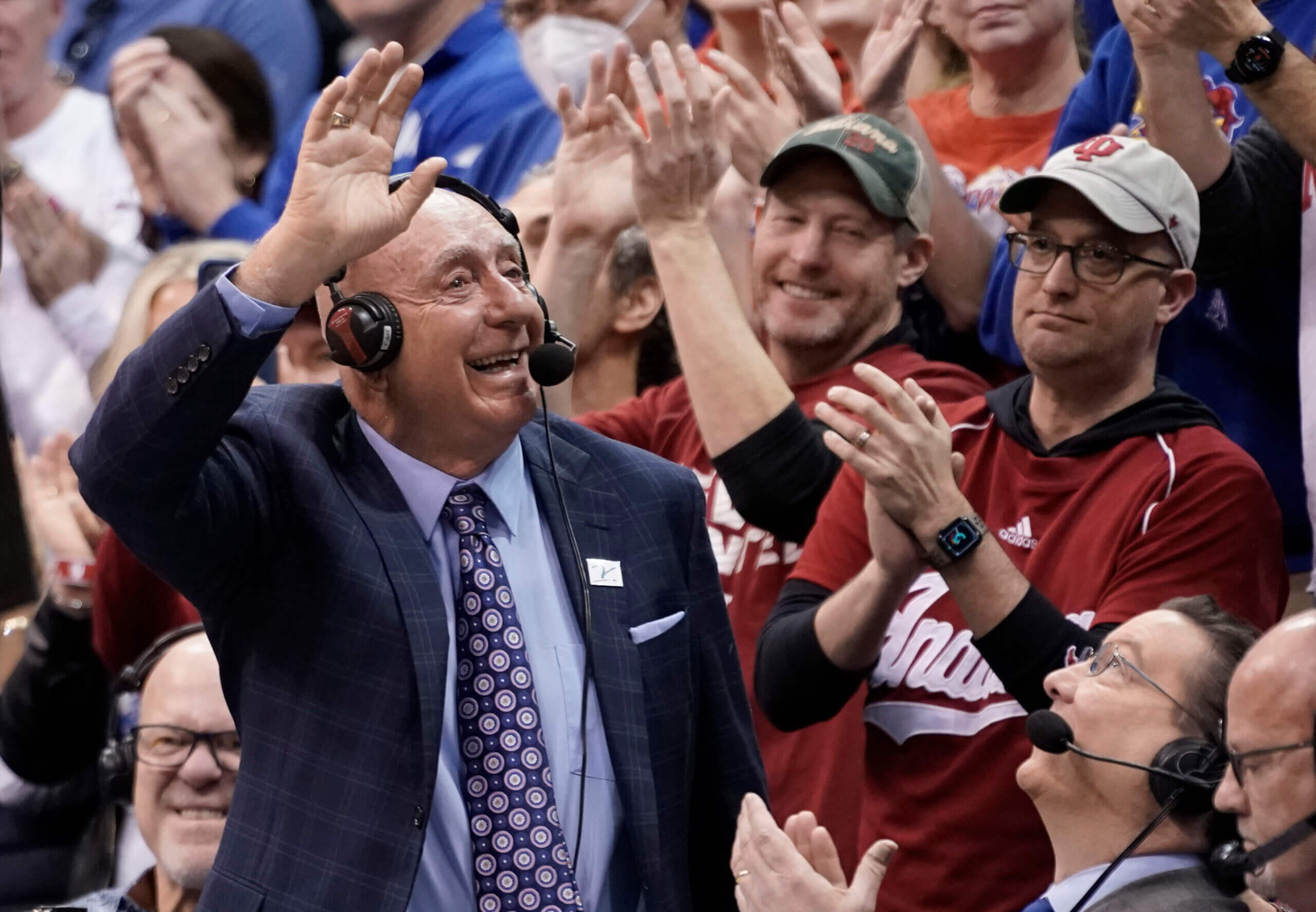 Dick Vitale says latest biopsy showed cancer, will undergo surgery Tuesday