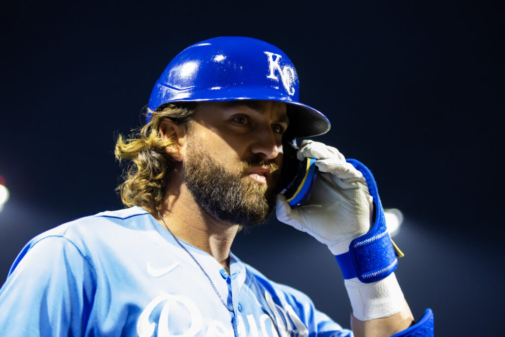 Giants Acquire Logan Porter From Royals