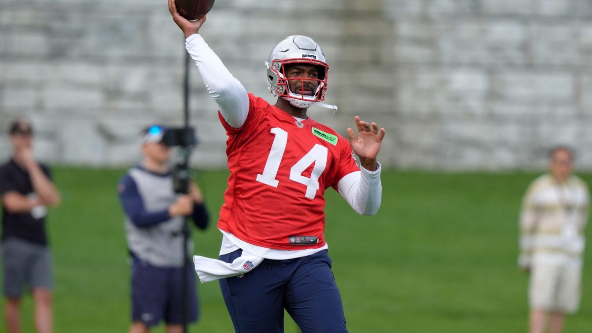 How valuable is an NFL bridge quarterback?