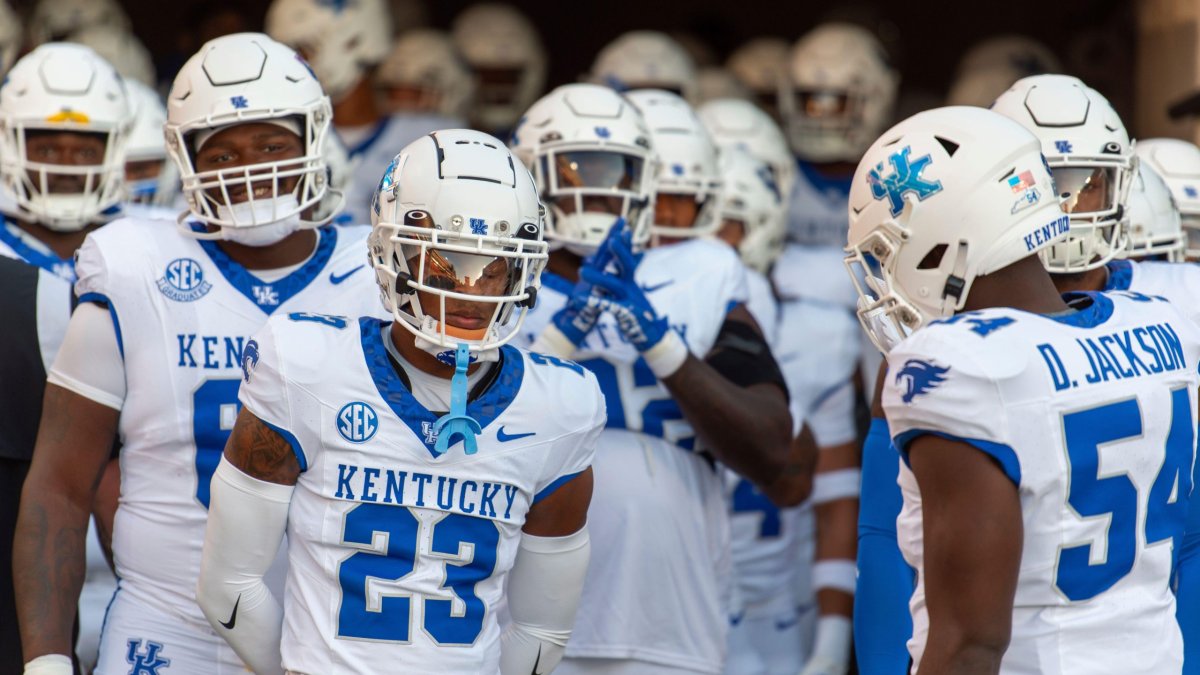 Kentucky Wildcats win projections, strengths and weaknesses, quarterback spotlight and more