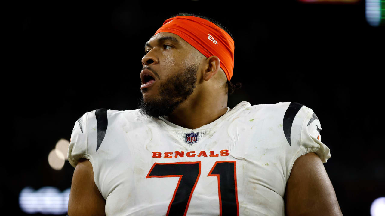 La'el Collins prepared to do whatever Bills ask in hopeful return to play: 'I came here to dominate'