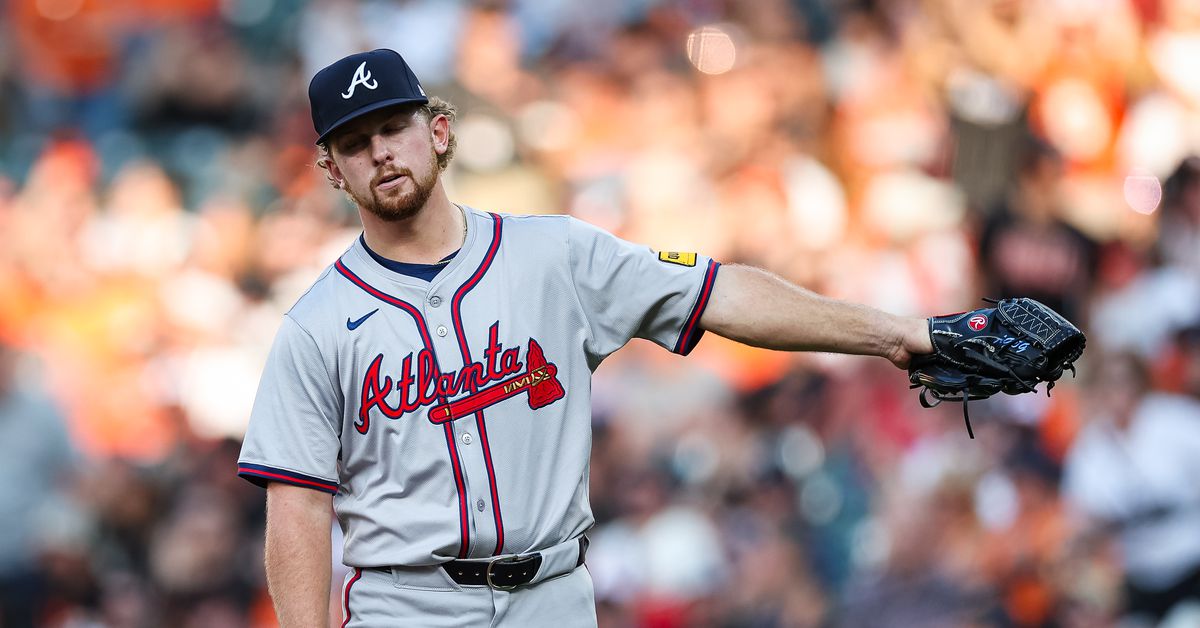 Late homer sinks Braves in 4-2 loss to Orioles