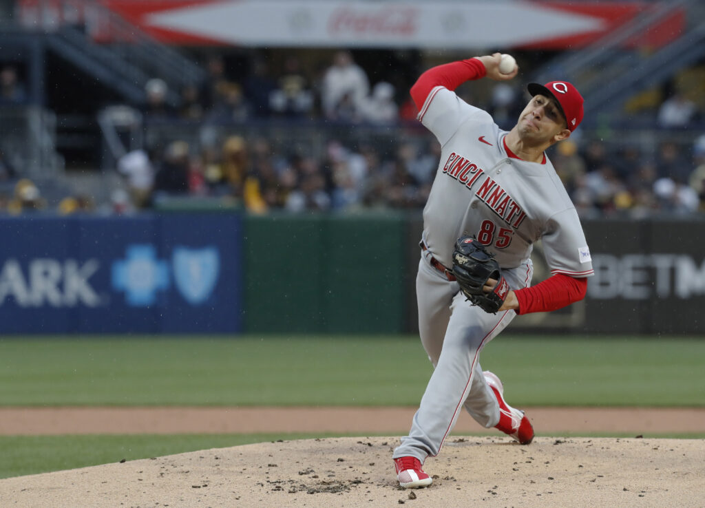 Pirates Sign Luis Cessa To Minor League Contract