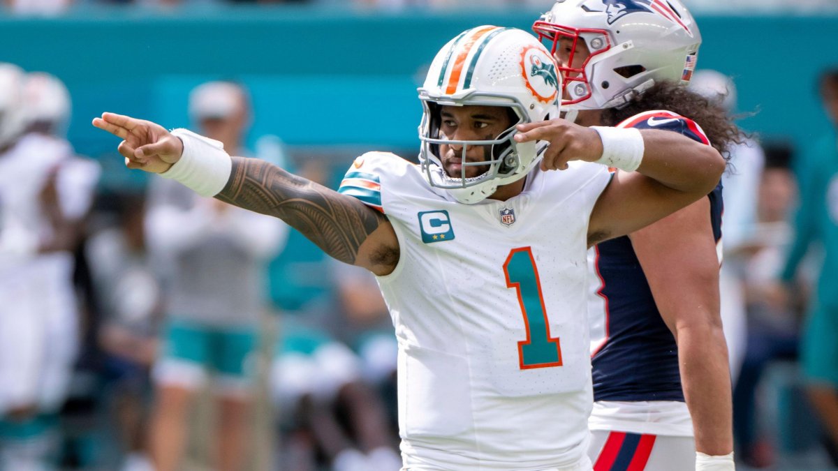 Top 10 NFL quarterbacks by time to throw in 2023