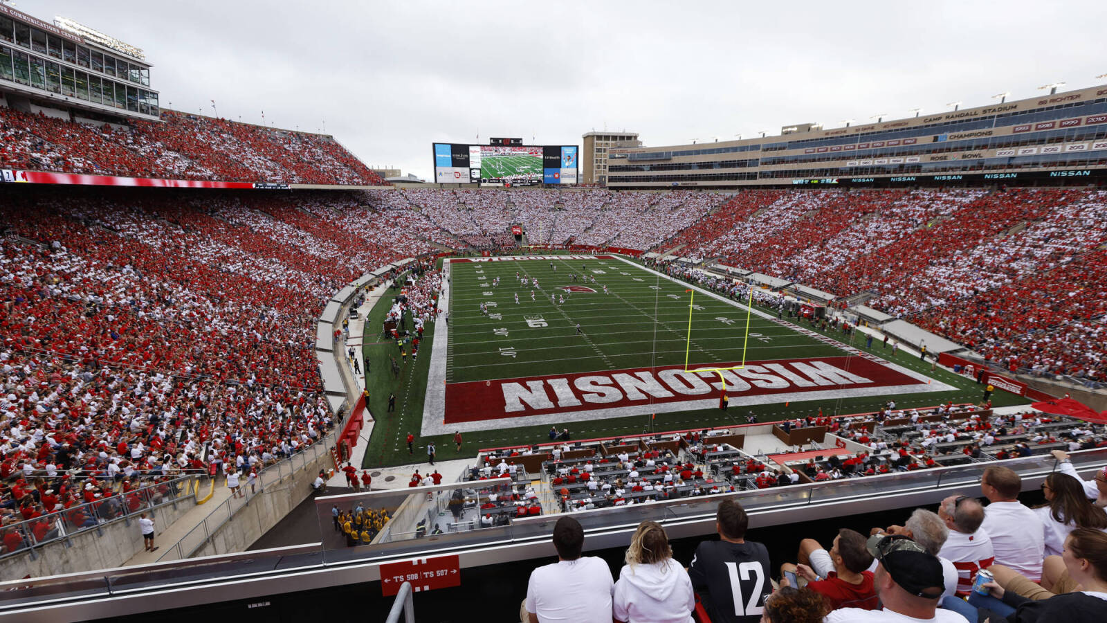 Wisconsin lands four-star LB over Oregon, Texas A&M