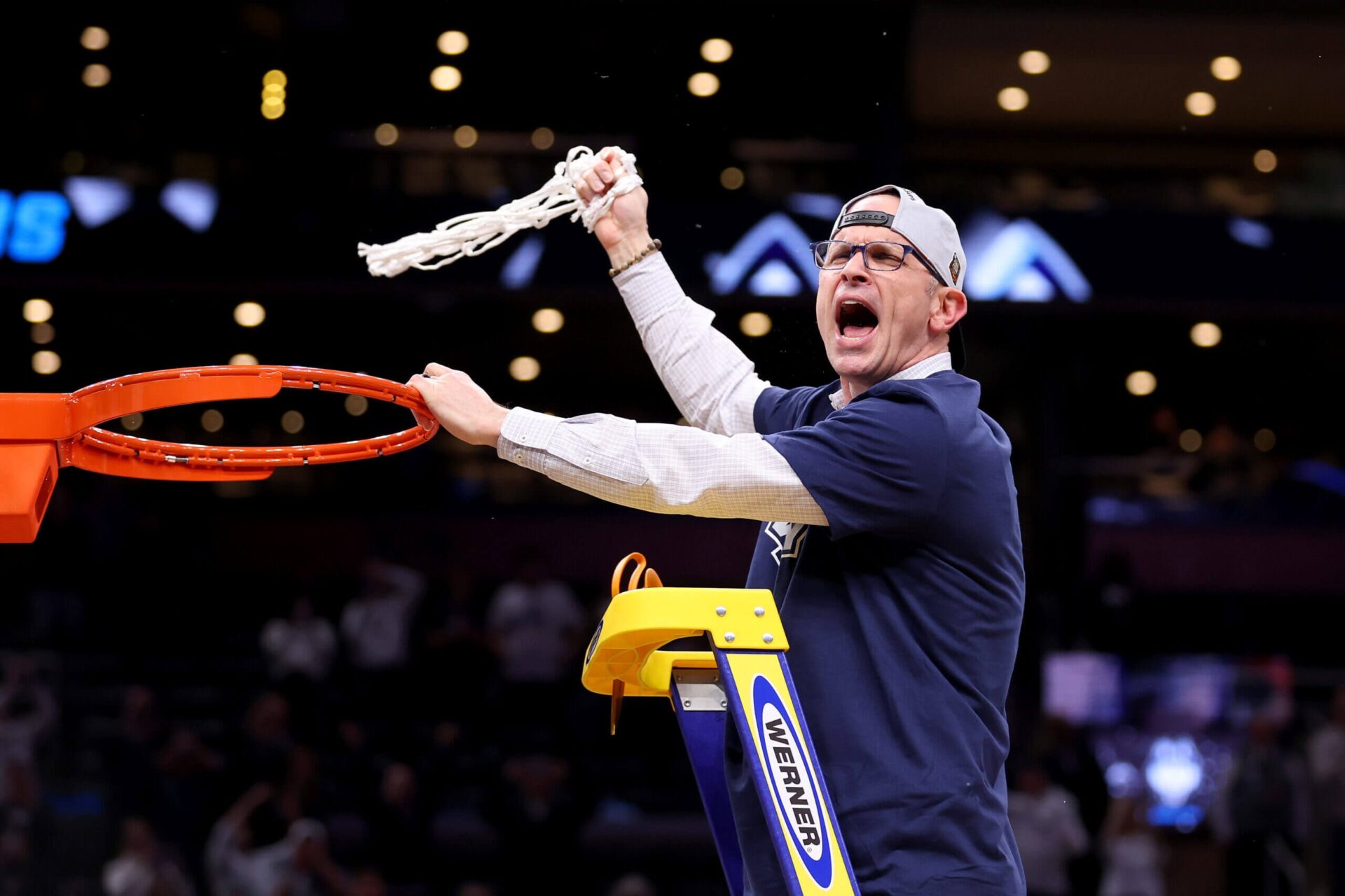 With Dan Hurley in contact with Lakers, how have college coaches fared in the NBA?
