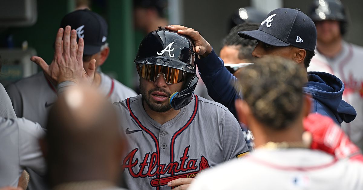 d’Arnaud back and hitting sixth, Arcia drops to ninth as Braves go for series win over Oakland