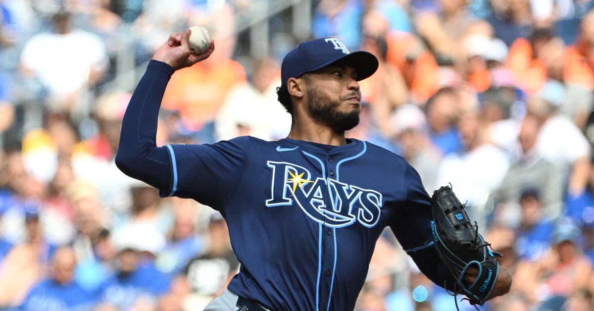 Brandon Lowe has a career day as the Rays pour 13 on the Blue Jays