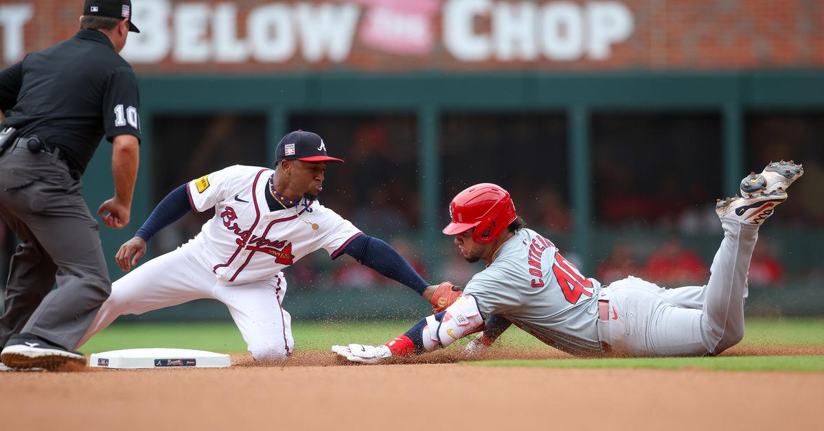 Braves battle back and walk off Cardinals 3-2