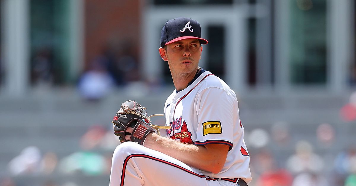 Braves recall Allan Winans, option Dylan Dodd to Gwinnett