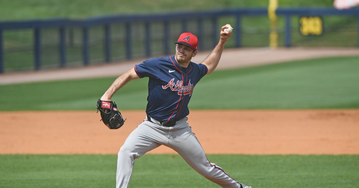 Braves select contract of Zach Logue, option Allan Winans, transfer Michael Harris to 60-day injured list