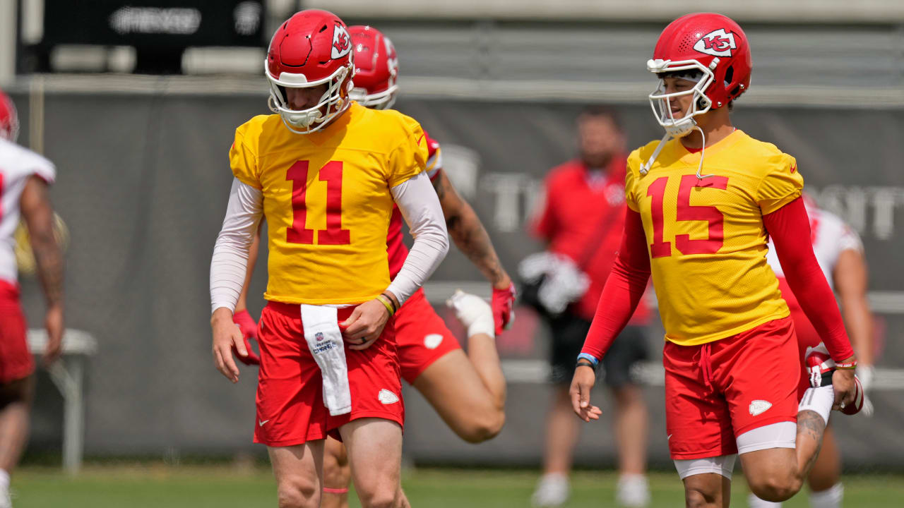 Chiefs' Carson Wentz in 'different' role backing up Patrick Mahomes: 'I'll keep finding ways I can help'