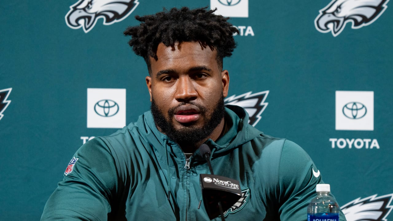 Eagles DC Vic Fangio on DE Bryce Huff playing all three downs: 'Does he look like he can do it today? No.'