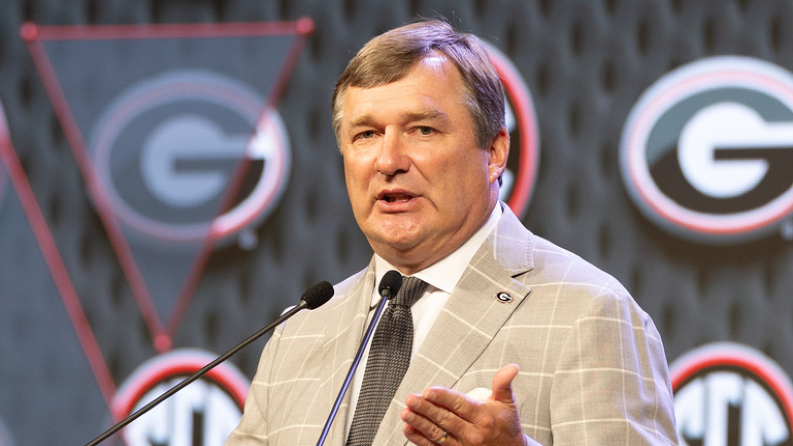 Georgia HC Kirby Smart makes joke about Oregon's NIL funding