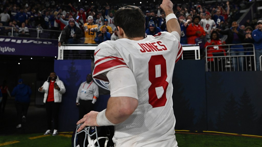 Giants’ Daniel Jones might benefit from following Phil Simms’ example
