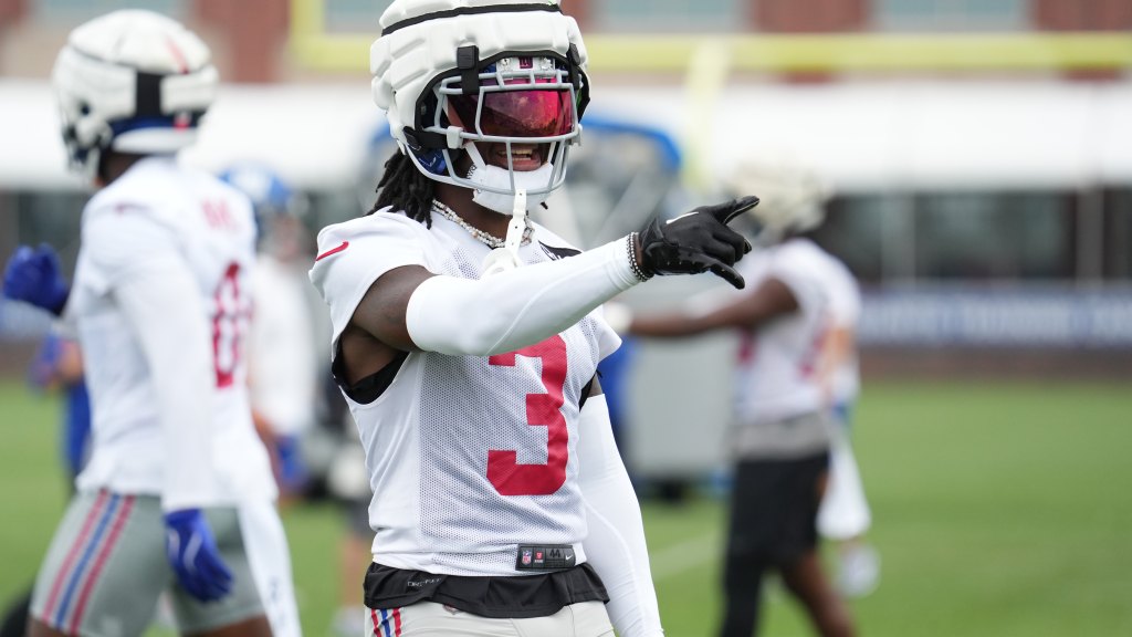 Giants’ Deonte Banks easing into leadership role among young DBs