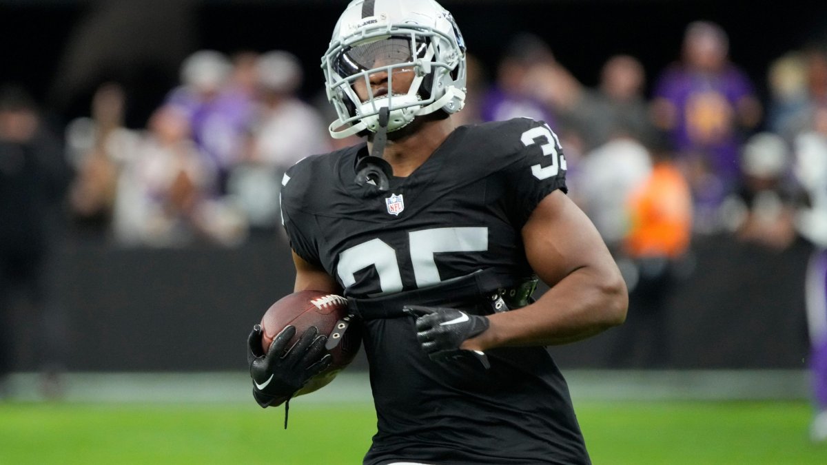 Las Vegas Raiders RB Zamir White