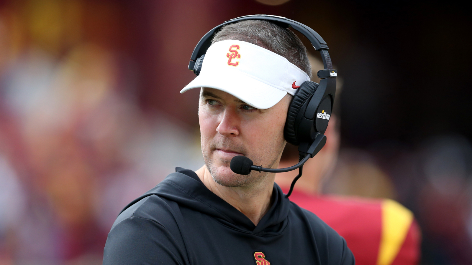 Longtime commentator shreds USC head coach Lincoln Riley