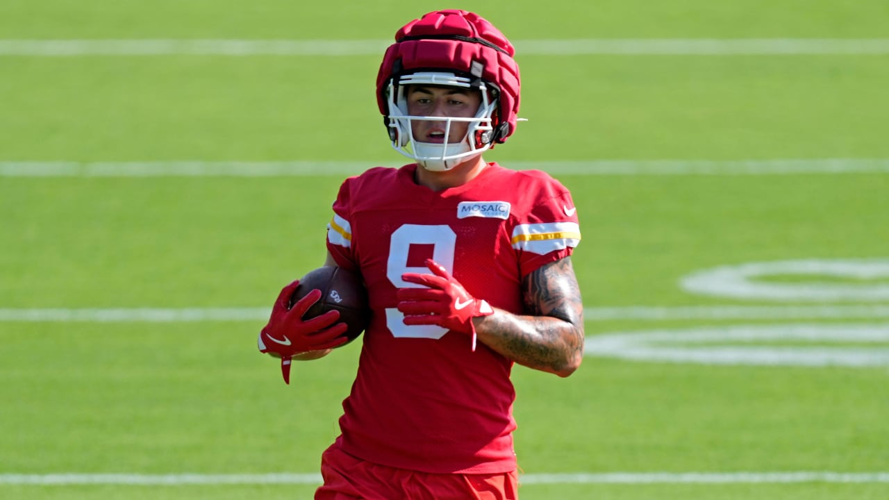 Louis Rees-Zammit still trying to digest Chiefs' system as camp begins: 'Nonstop trying to learn this playbook'