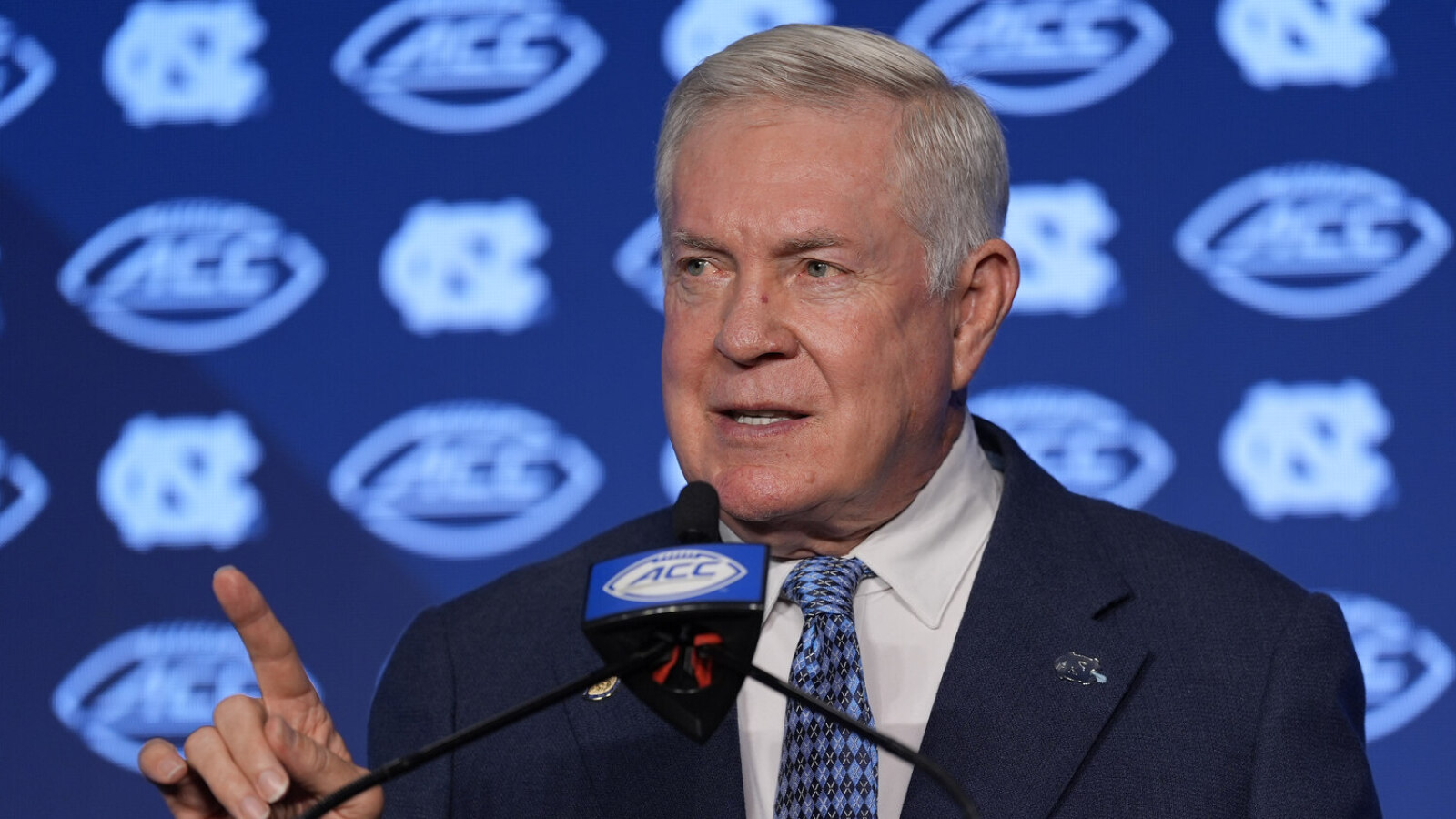 Mack Brown fires back at rival coaches who are critical of his age