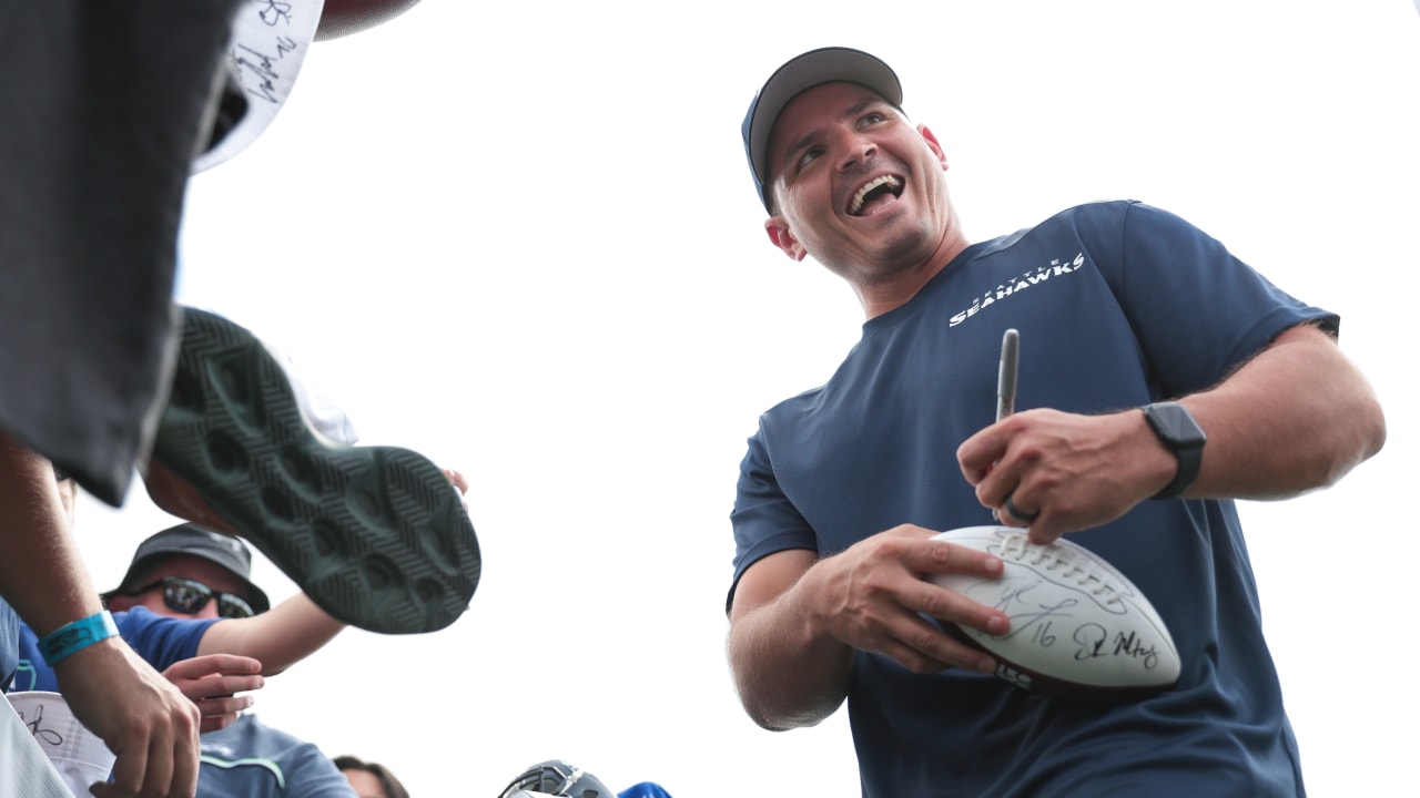 Mike Macdonald putting stamp on Seahawks in first training camp with 'fun' title belt competition
