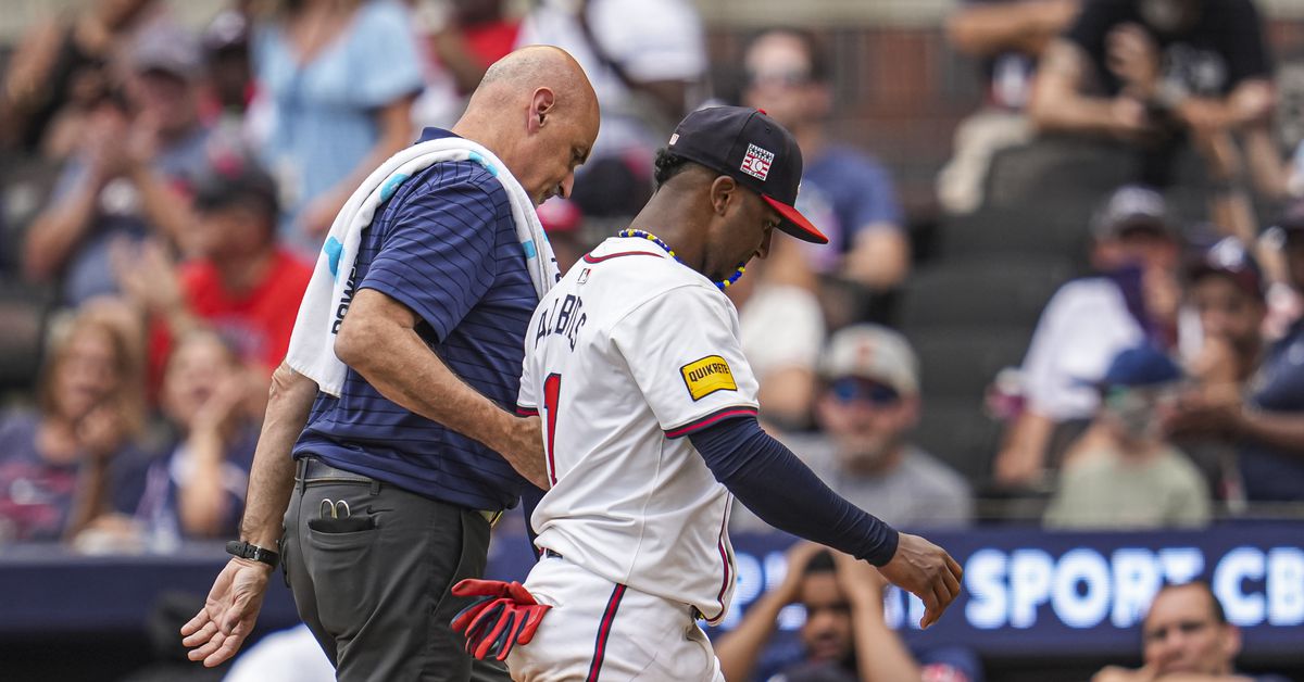 Ozzie Albies injury: Atlanta infielder out 2 months with wrist fracture